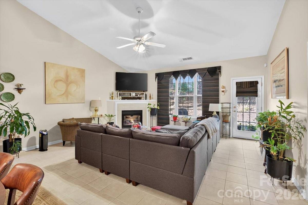 4412 Glenlea Commons Drive — Charlotte