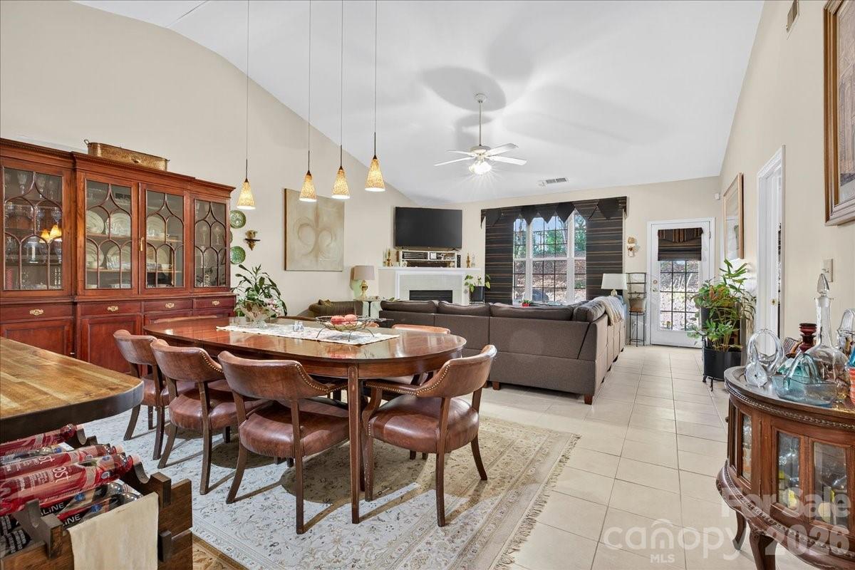 4412 Glenlea Commons Drive — Charlotte
