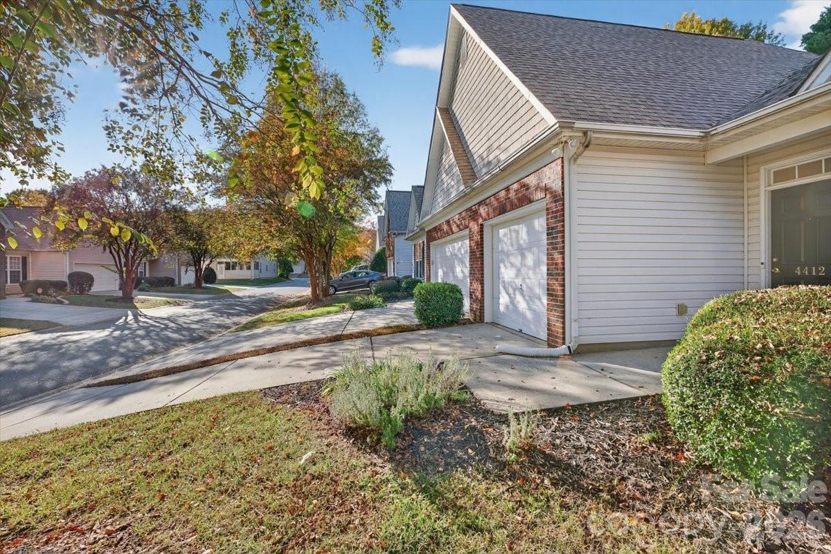 4412 Glenlea Commons Drive — Charlotte