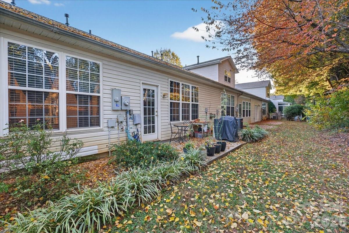 4412 Glenlea Commons Drive — Charlotte