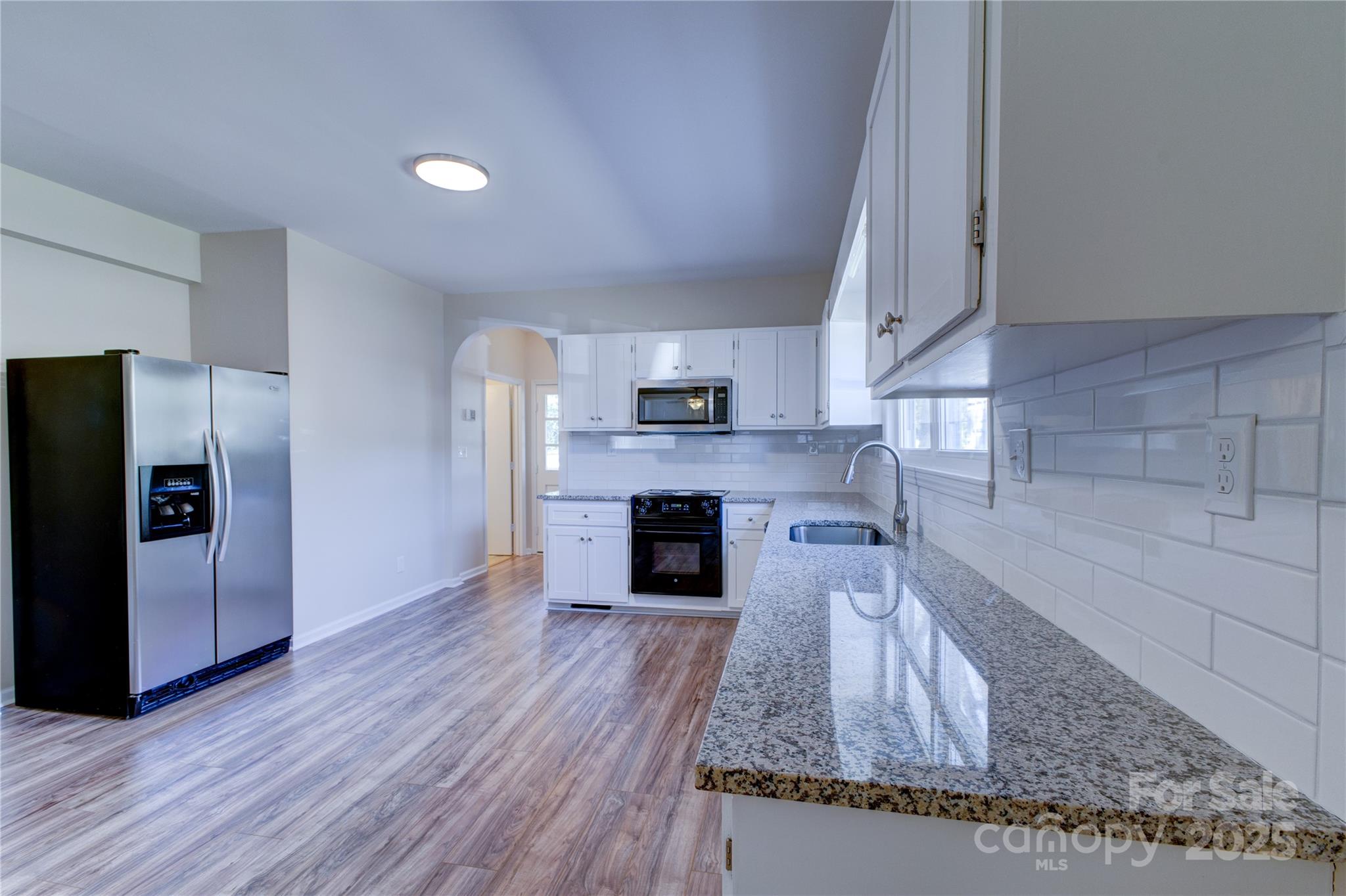 5909 Maple Street — Charlotte