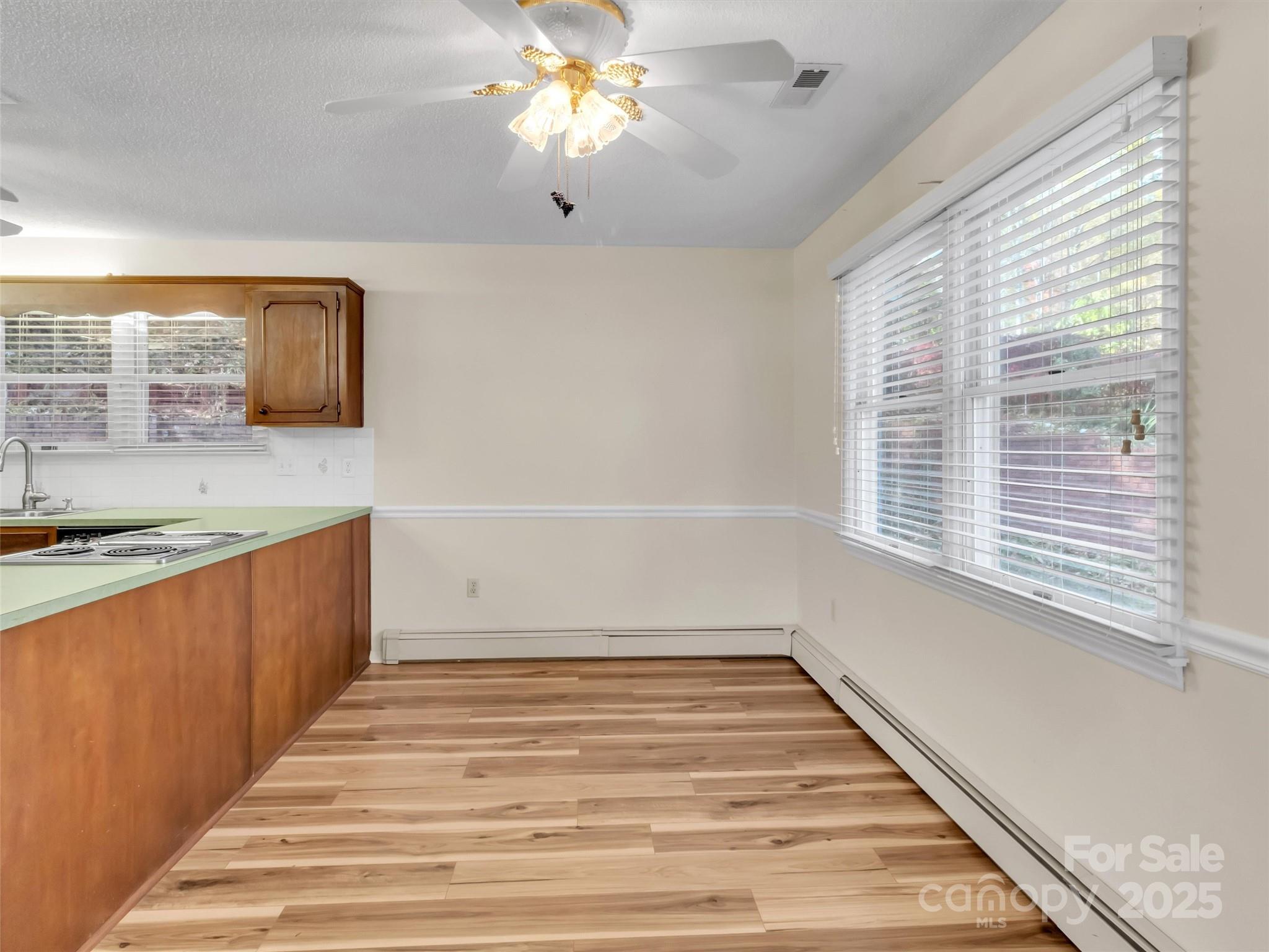 930 Scenic Circle — Waynesville