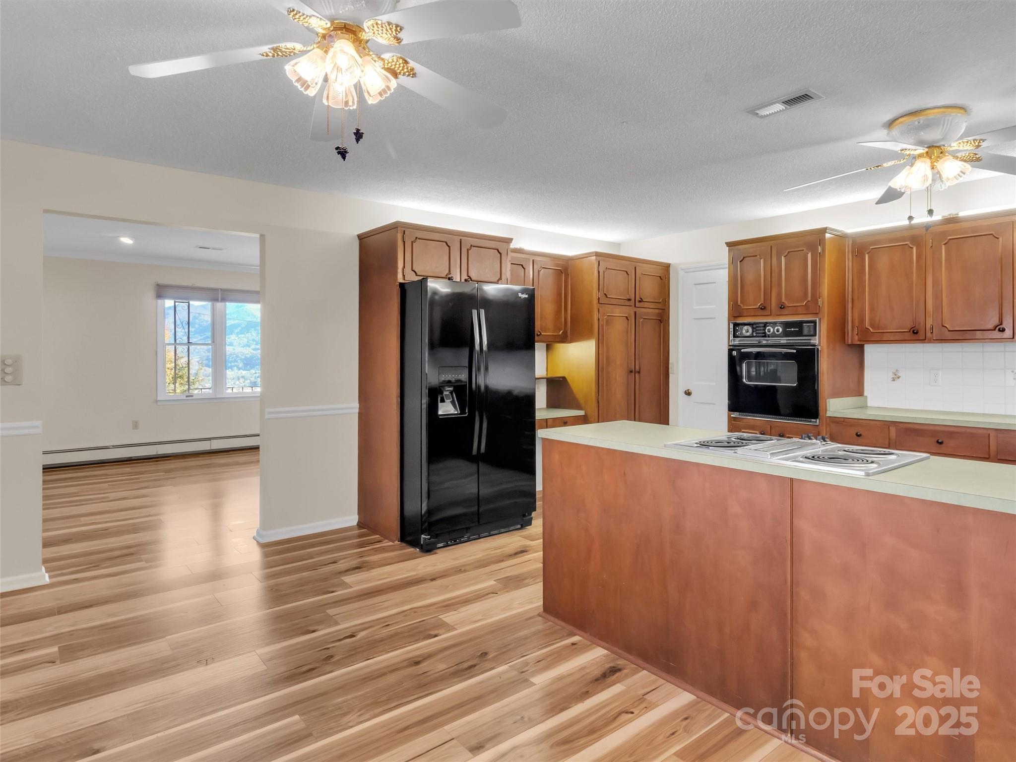 930 Scenic Circle — Waynesville