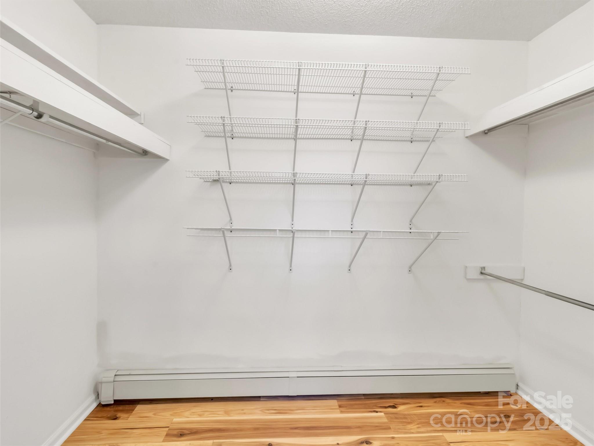 930 Scenic Circle — Waynesville