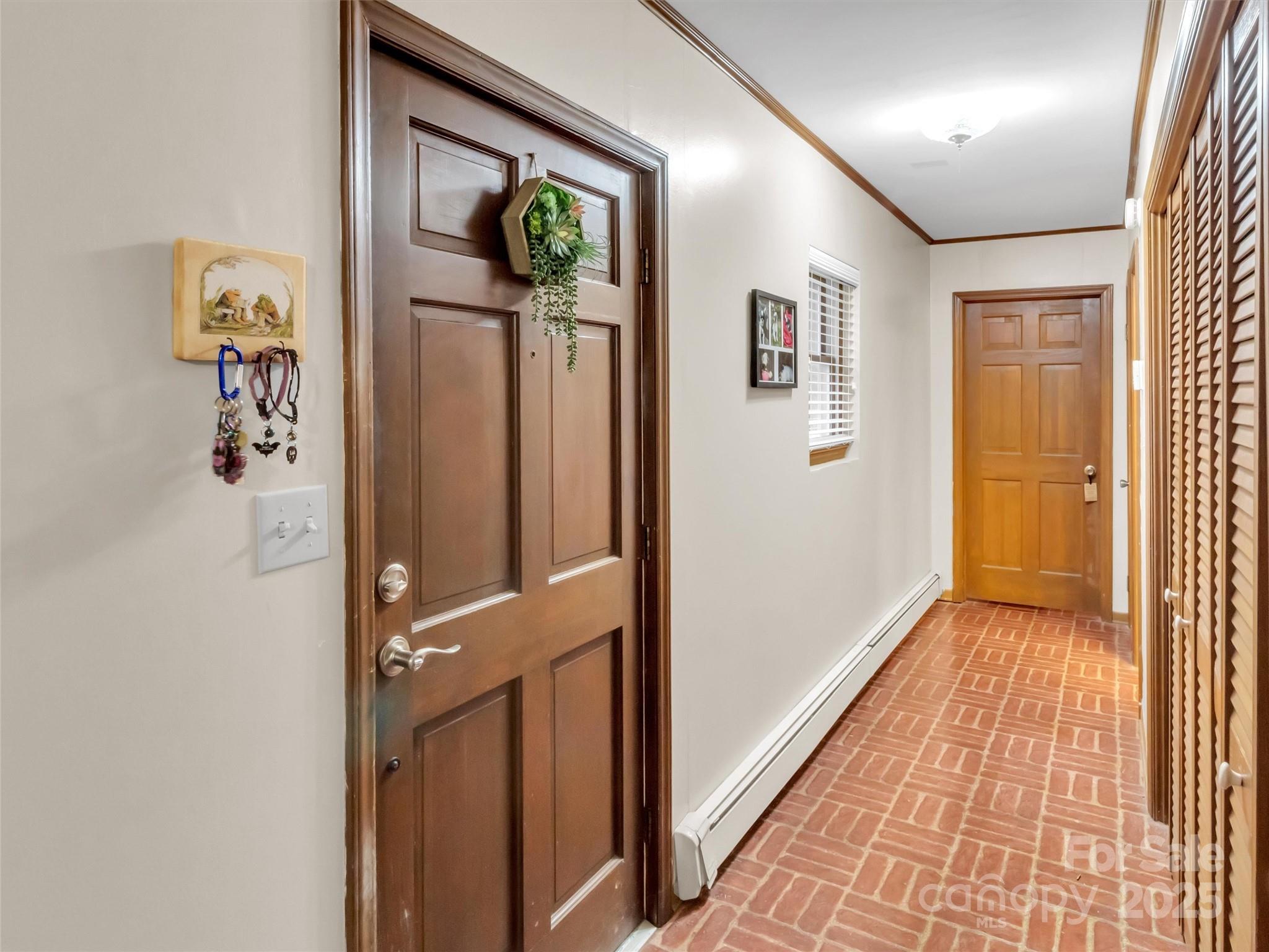 930 Scenic Circle — Waynesville