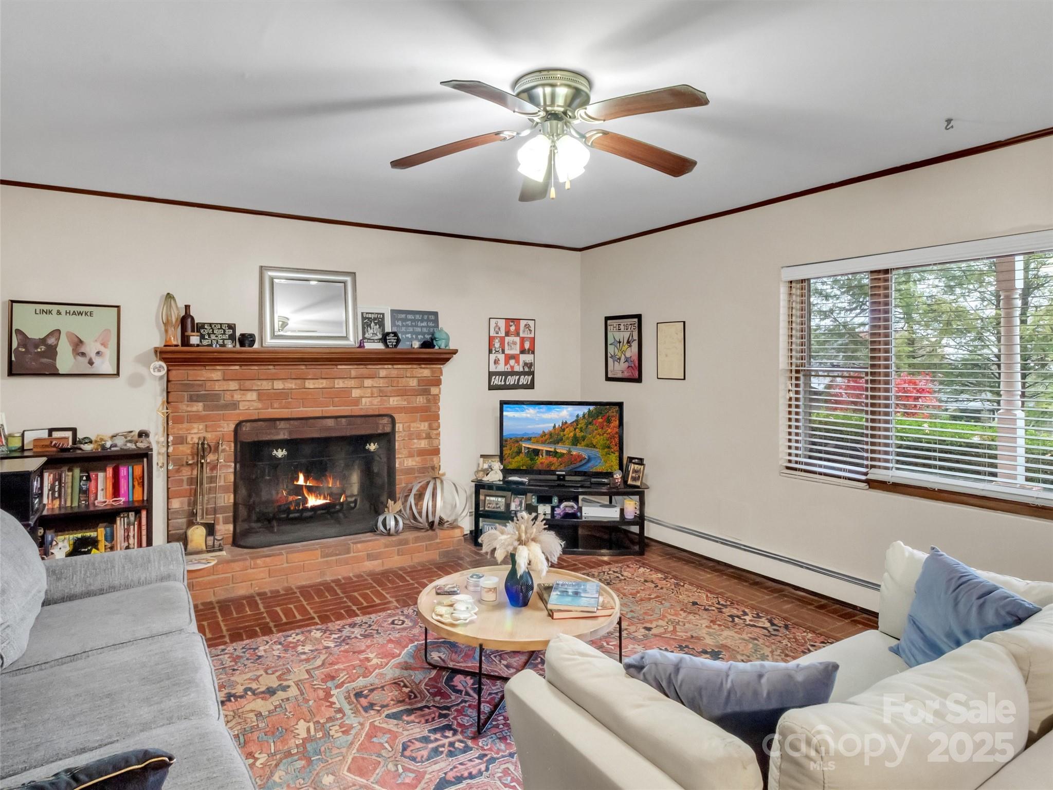 930 Scenic Circle — Waynesville