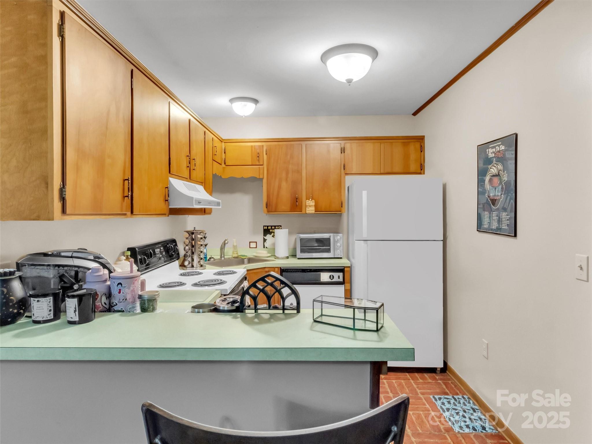 930 Scenic Circle — Waynesville