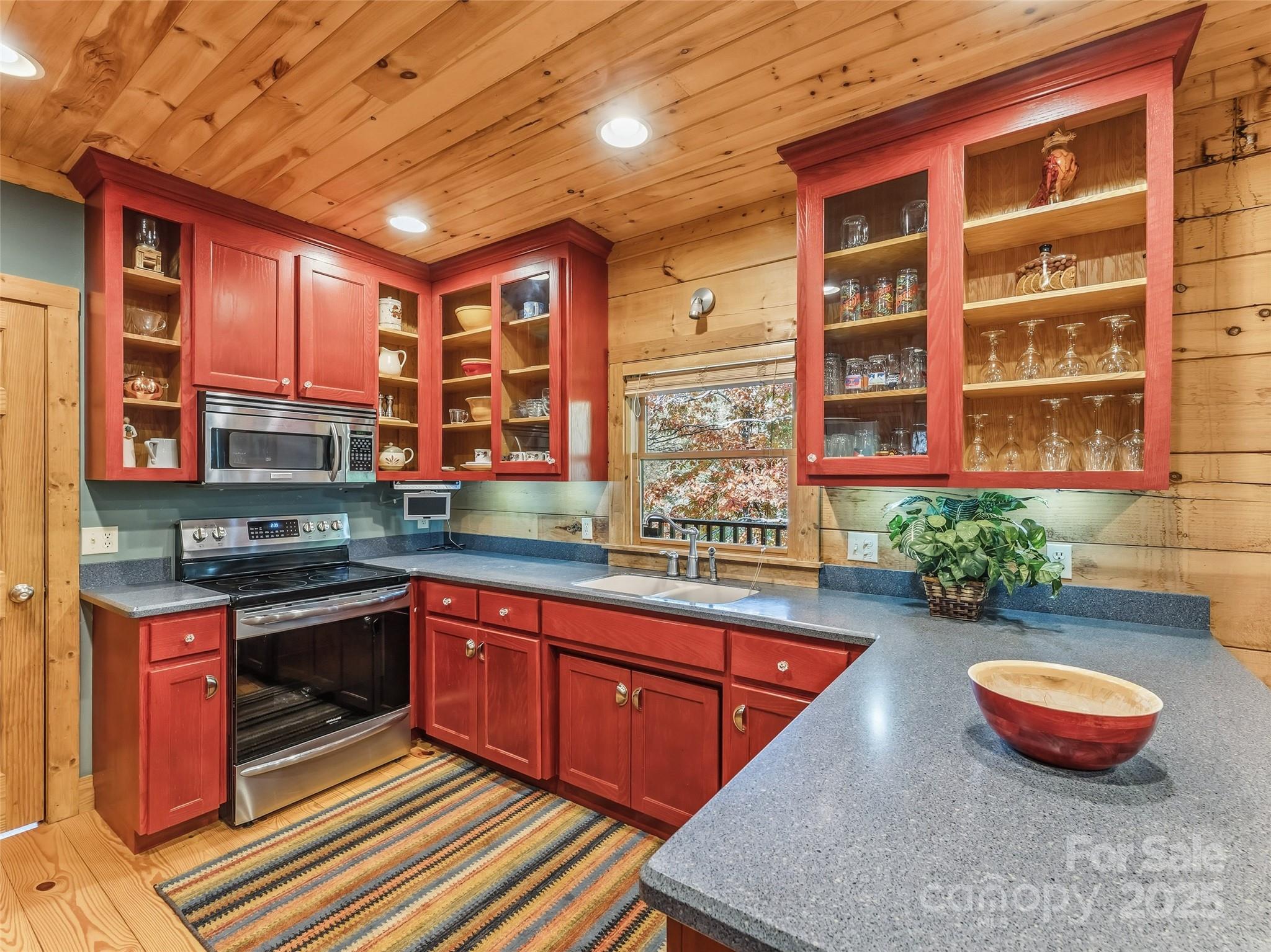 167 Mountain Vista Drive — Saluda