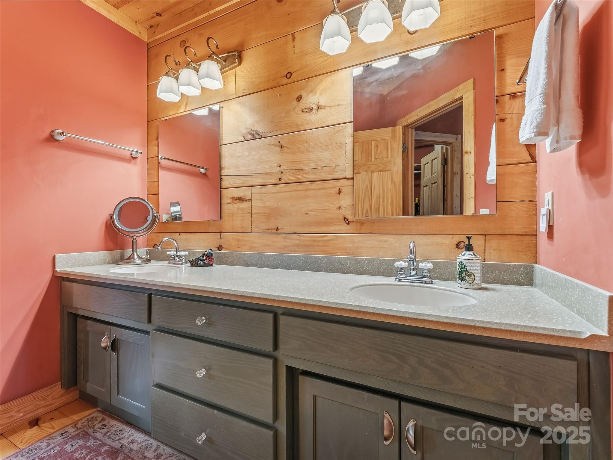 167 Mountain Vista Drive — Saluda