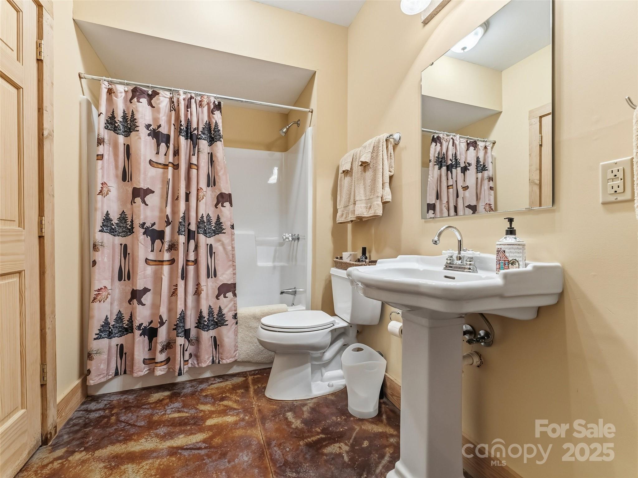 167 Mountain Vista Drive — Saluda