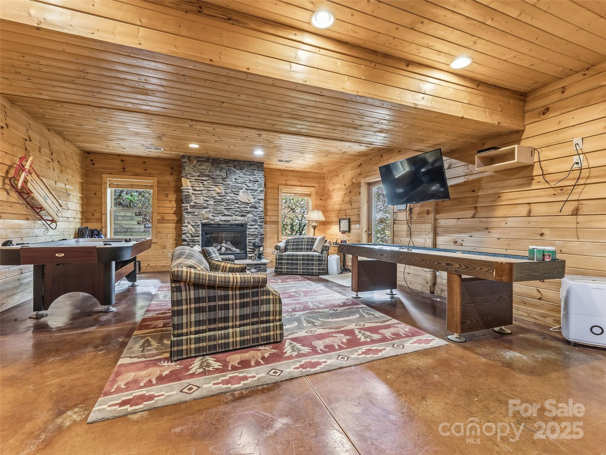 167 Mountain Vista Drive — Saluda