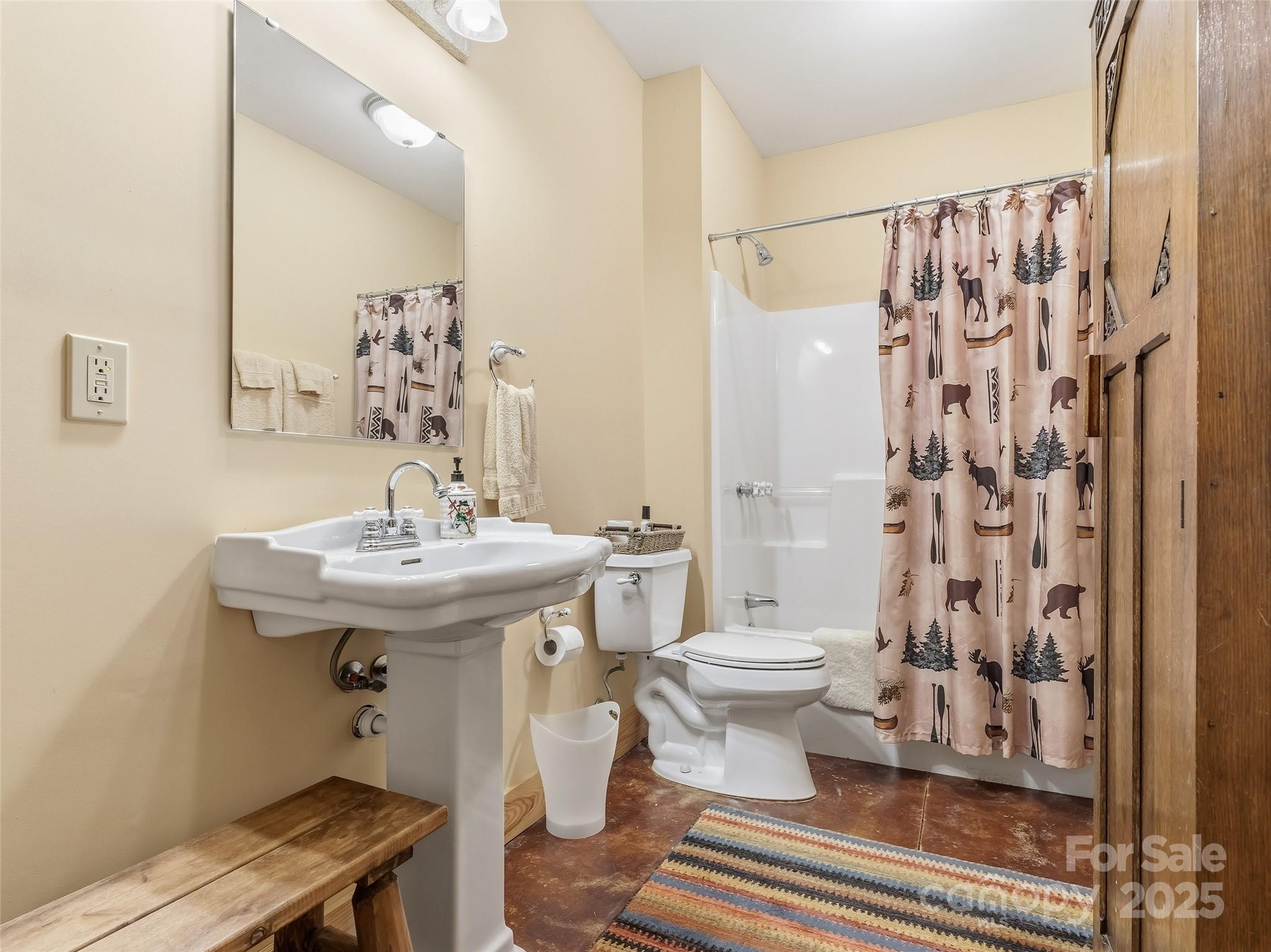 167 Mountain Vista Drive — Saluda