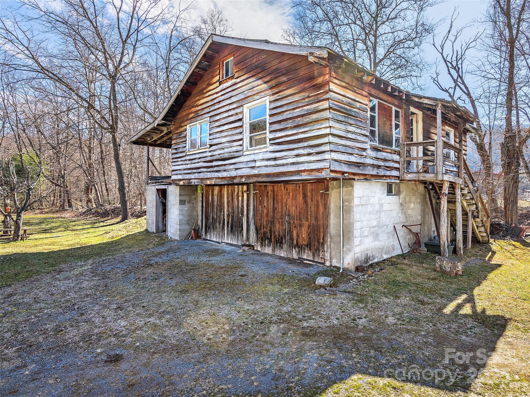 74 Badd Lane — Maggie Valley