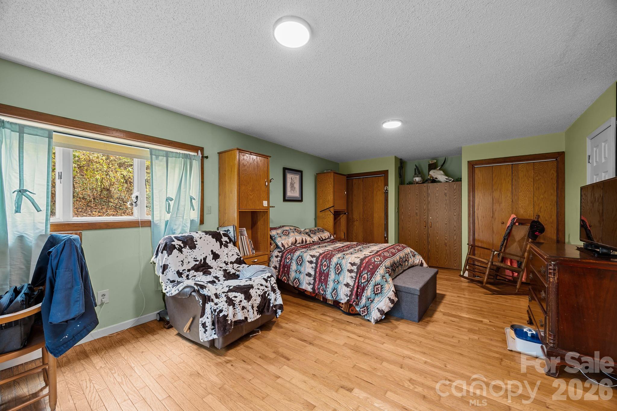 3114 New Leicester Highway — Leicester
