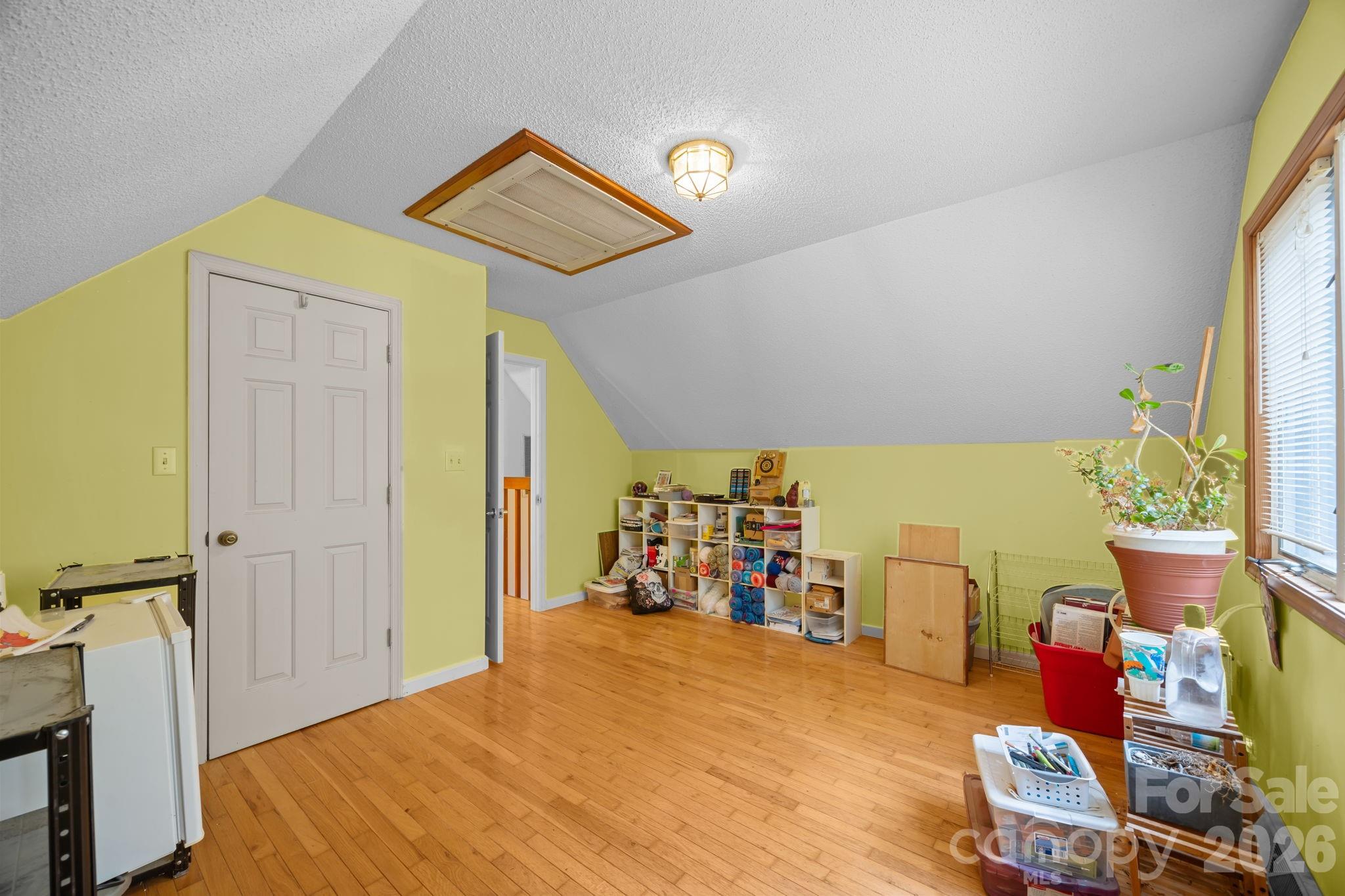3114 New Leicester Highway — Leicester