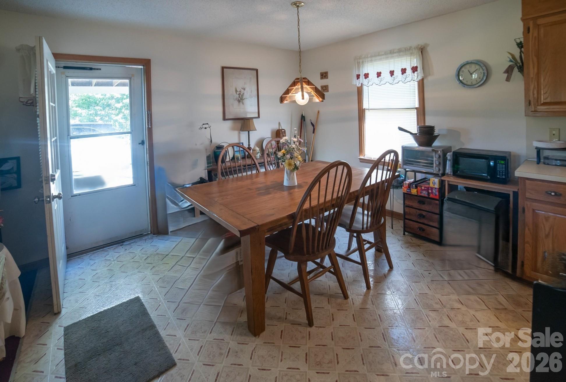 4186 Horseshoe Bend Road — Hudson
