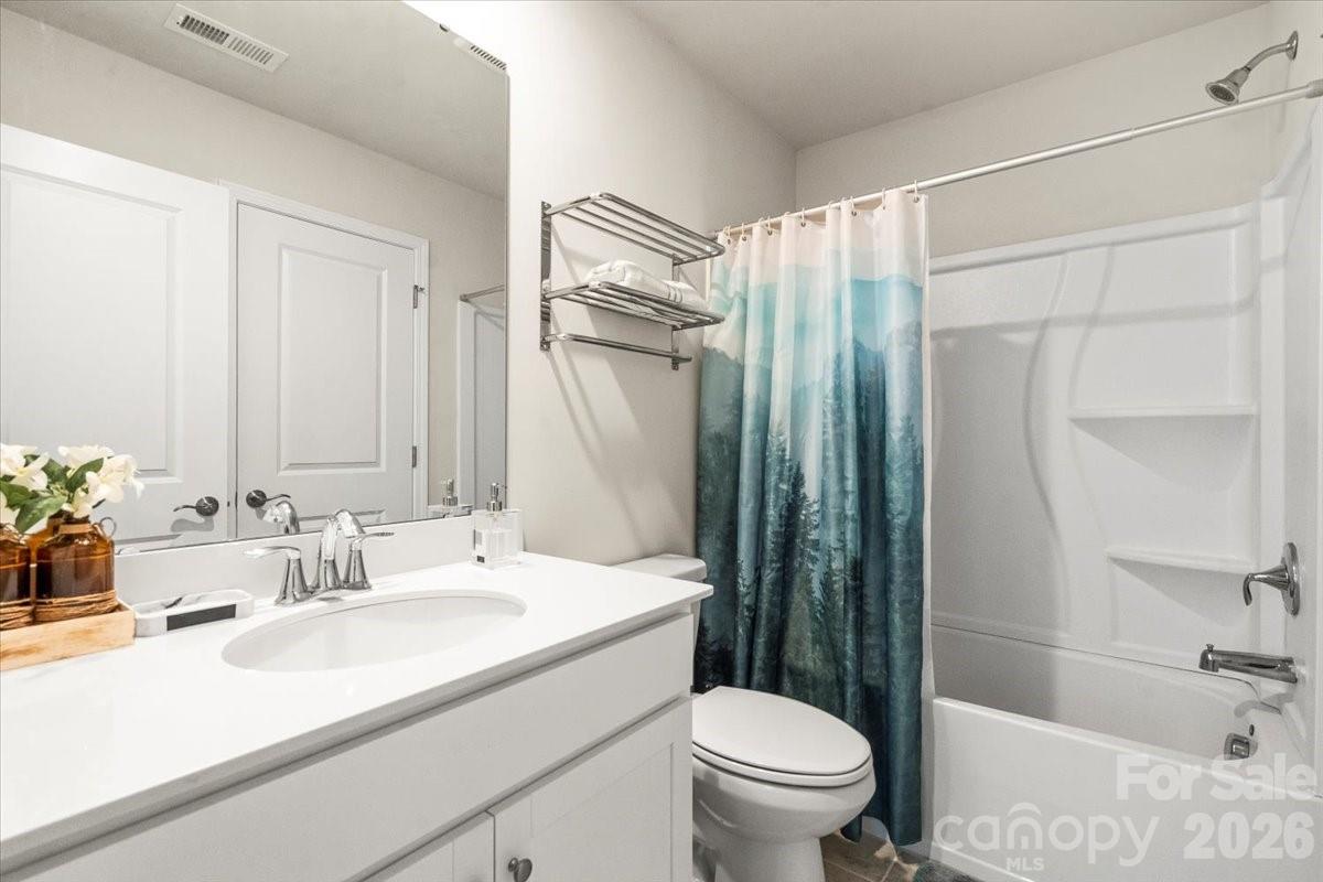 3130 Windhaven Lane — Tega Cay
