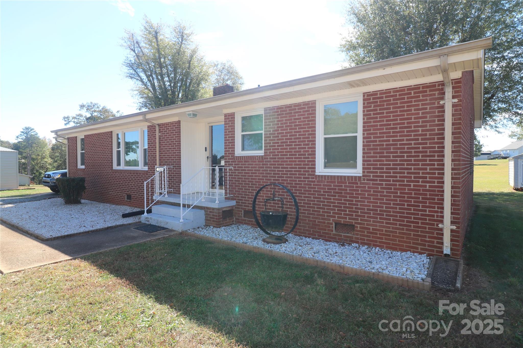 1260 US 221 Highway S — Rutherfordton
