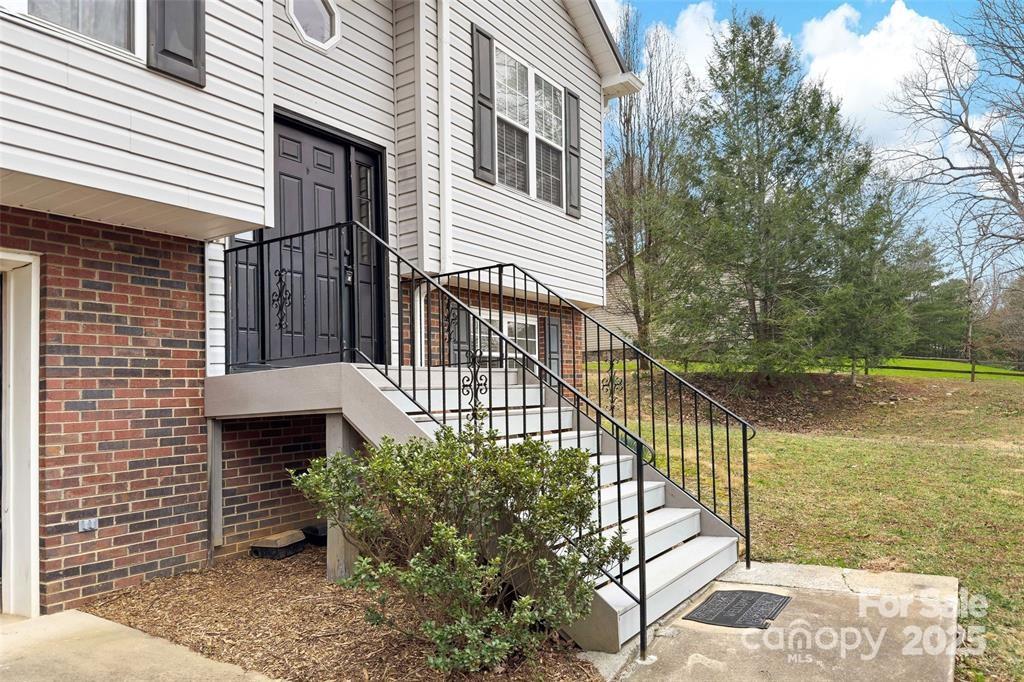 2691 Laurel Pointe Drive — Morganton