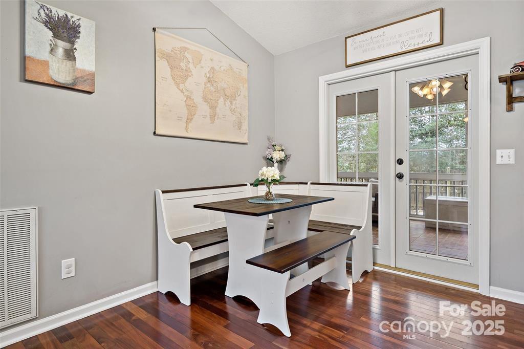 2691 Laurel Pointe Drive — Morganton