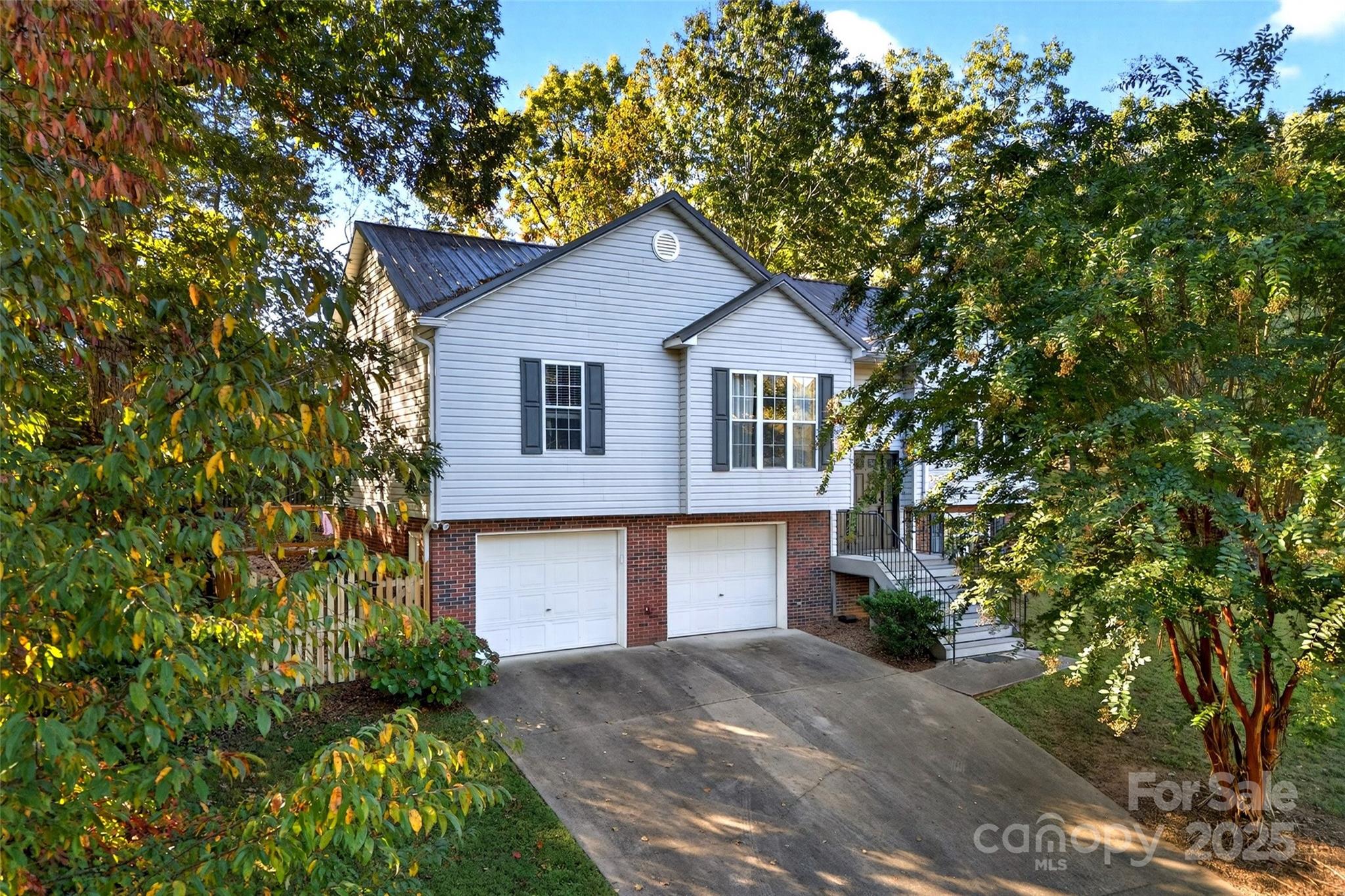 2691 Laurel Pointe Drive — Morganton