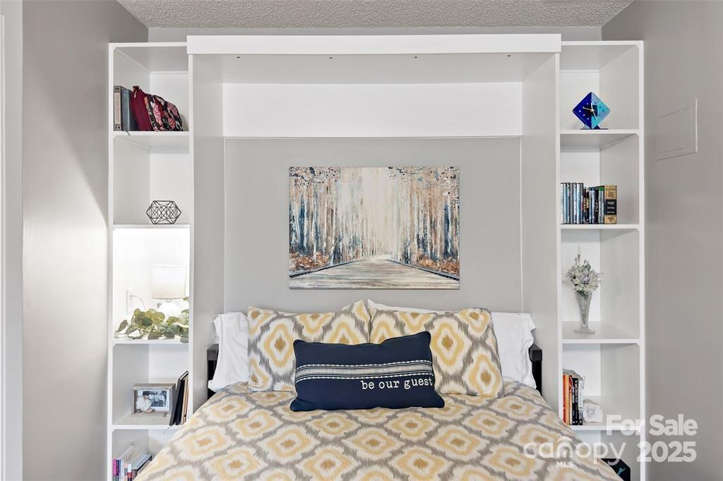 2691 Laurel Pointe Drive — Morganton