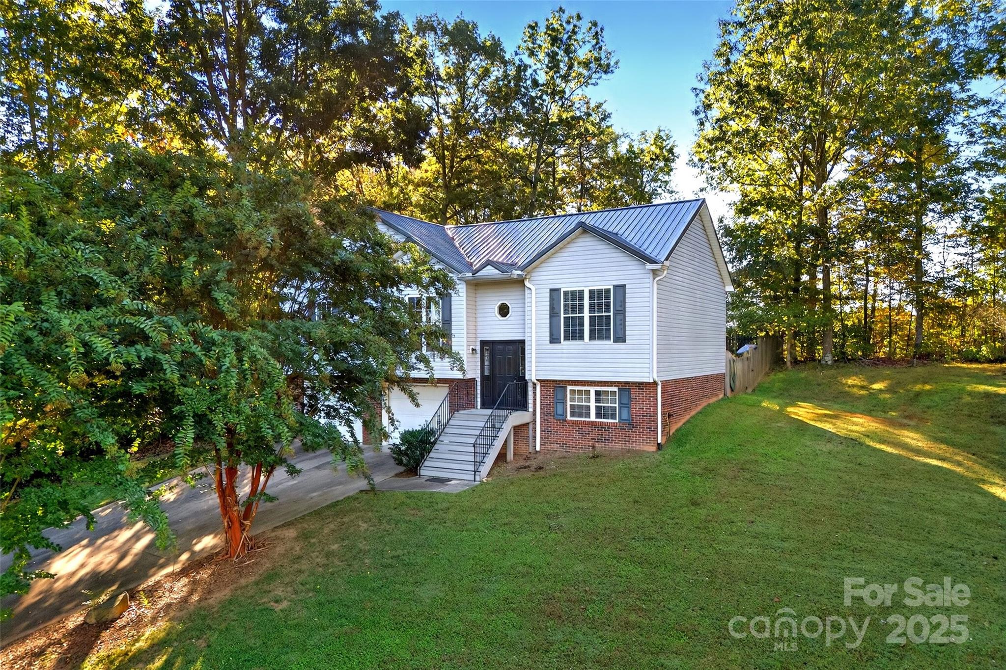 2691 Laurel Pointe Drive — Morganton