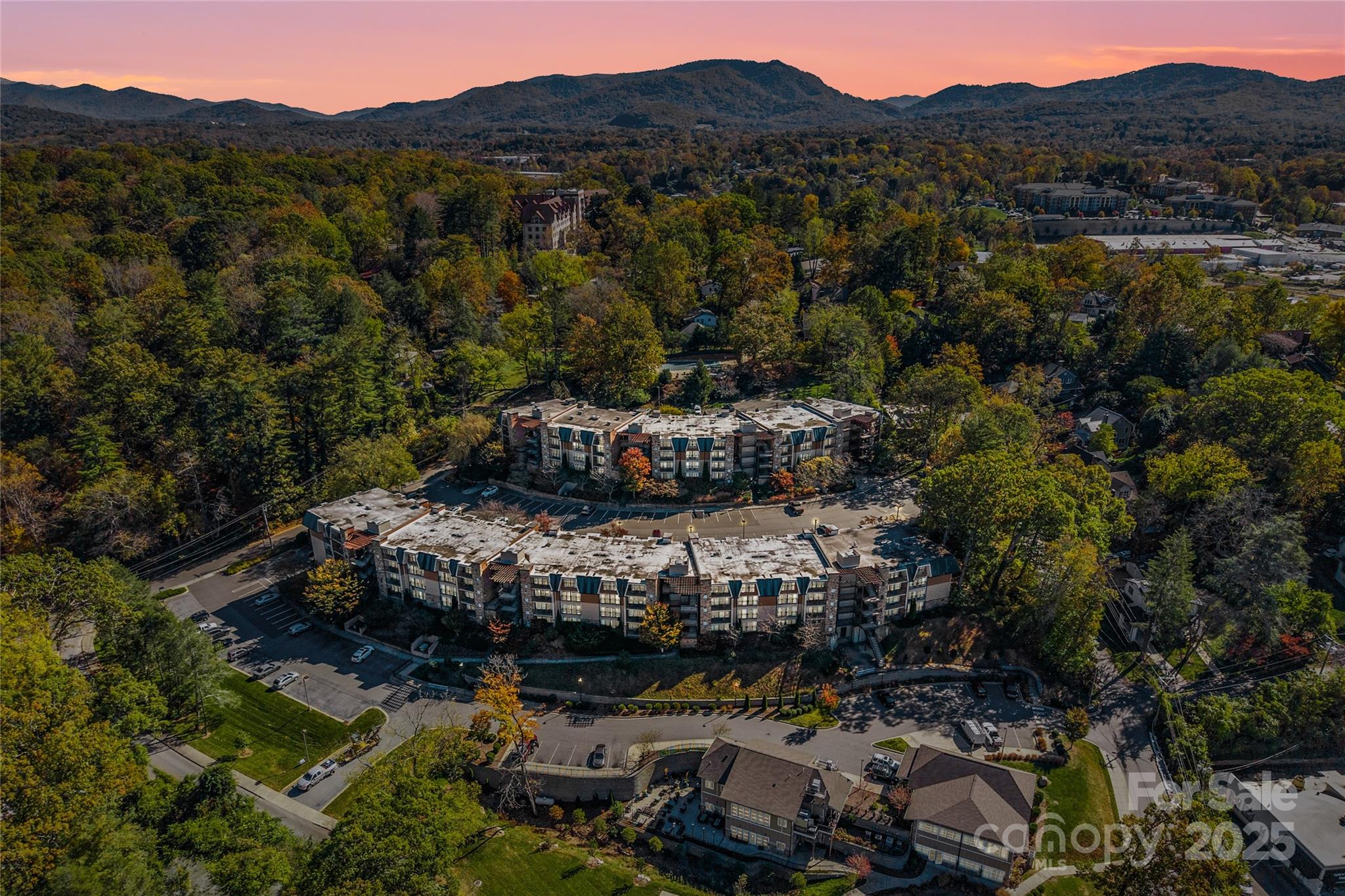 429 Bowling Park Road — Asheville