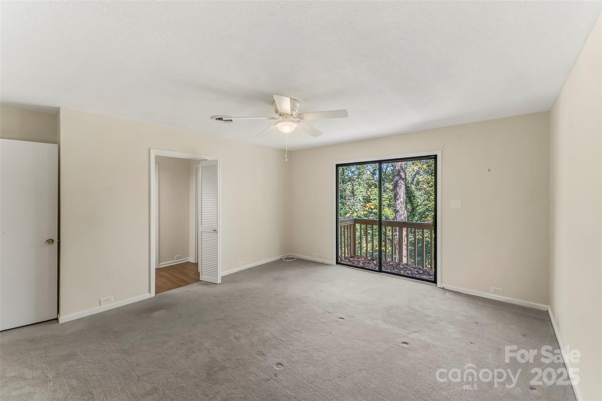 212 Riverside Drive — Morganton