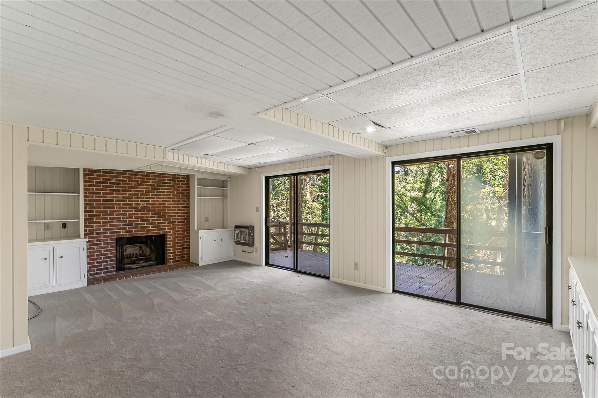 212 Riverside Drive — Morganton