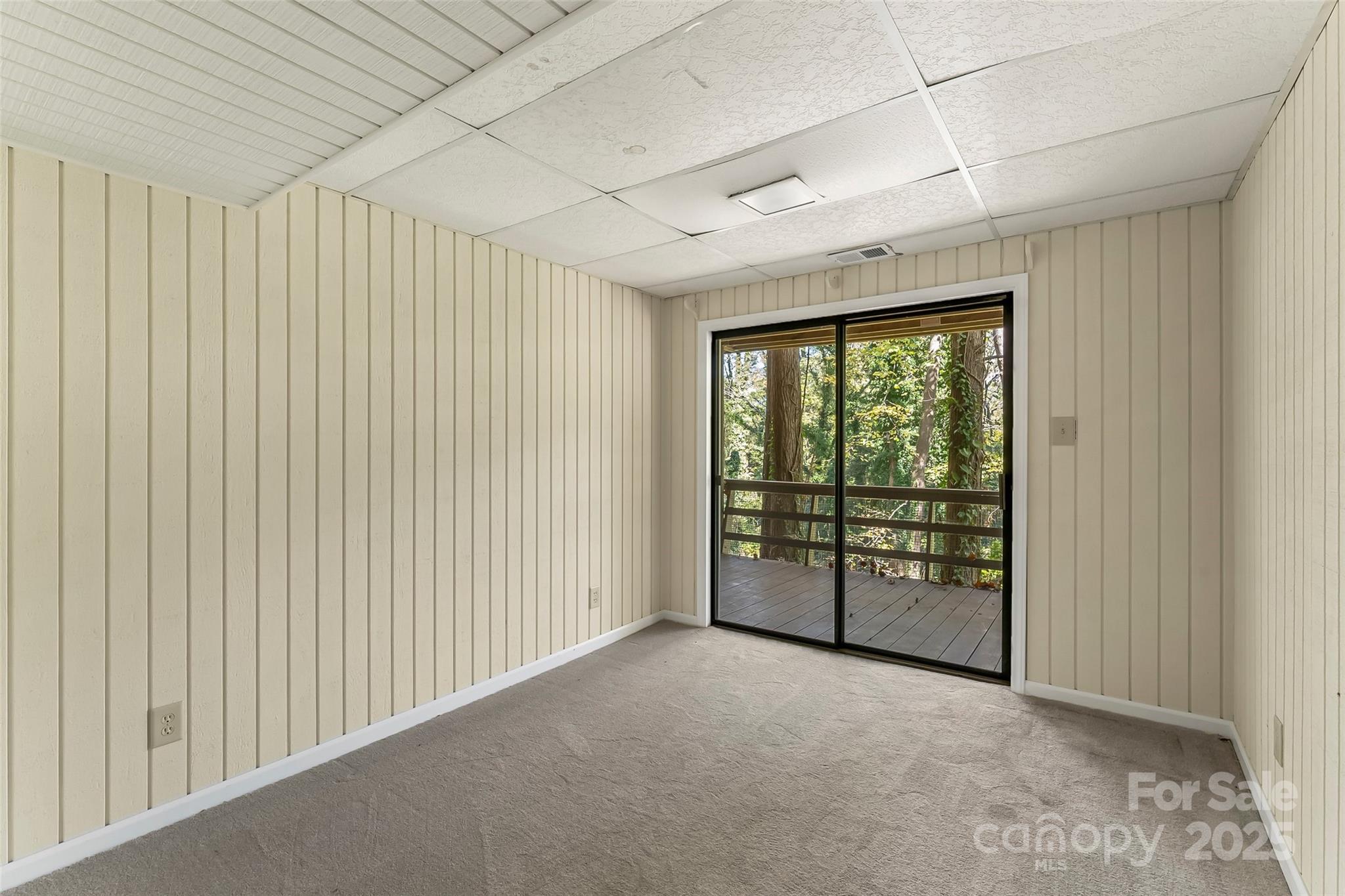 212 Riverside Drive — Morganton
