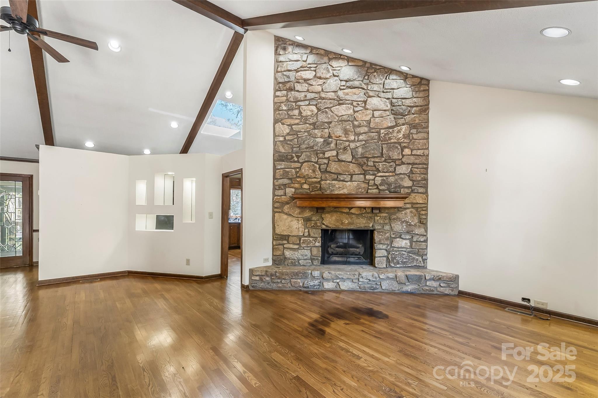 212 Riverside Drive — Morganton