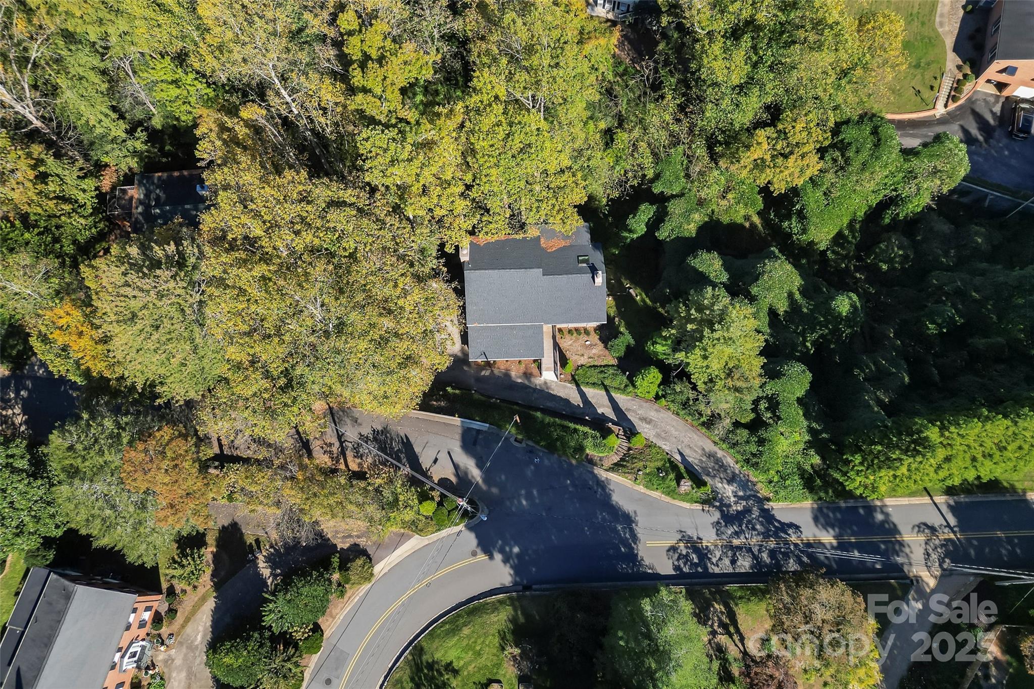 212 Riverside Drive — Morganton