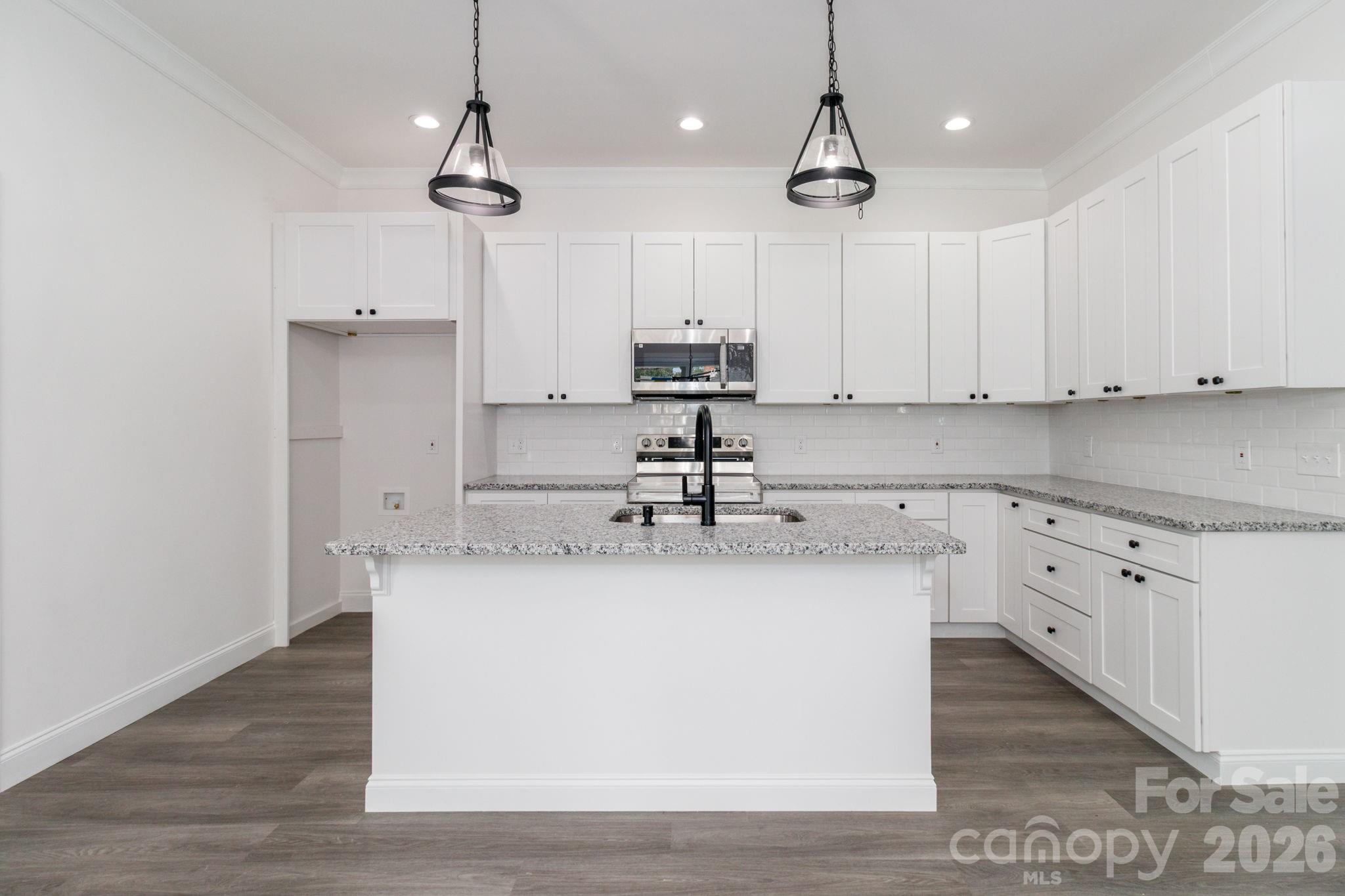 307 E Arch Street — Lancaster