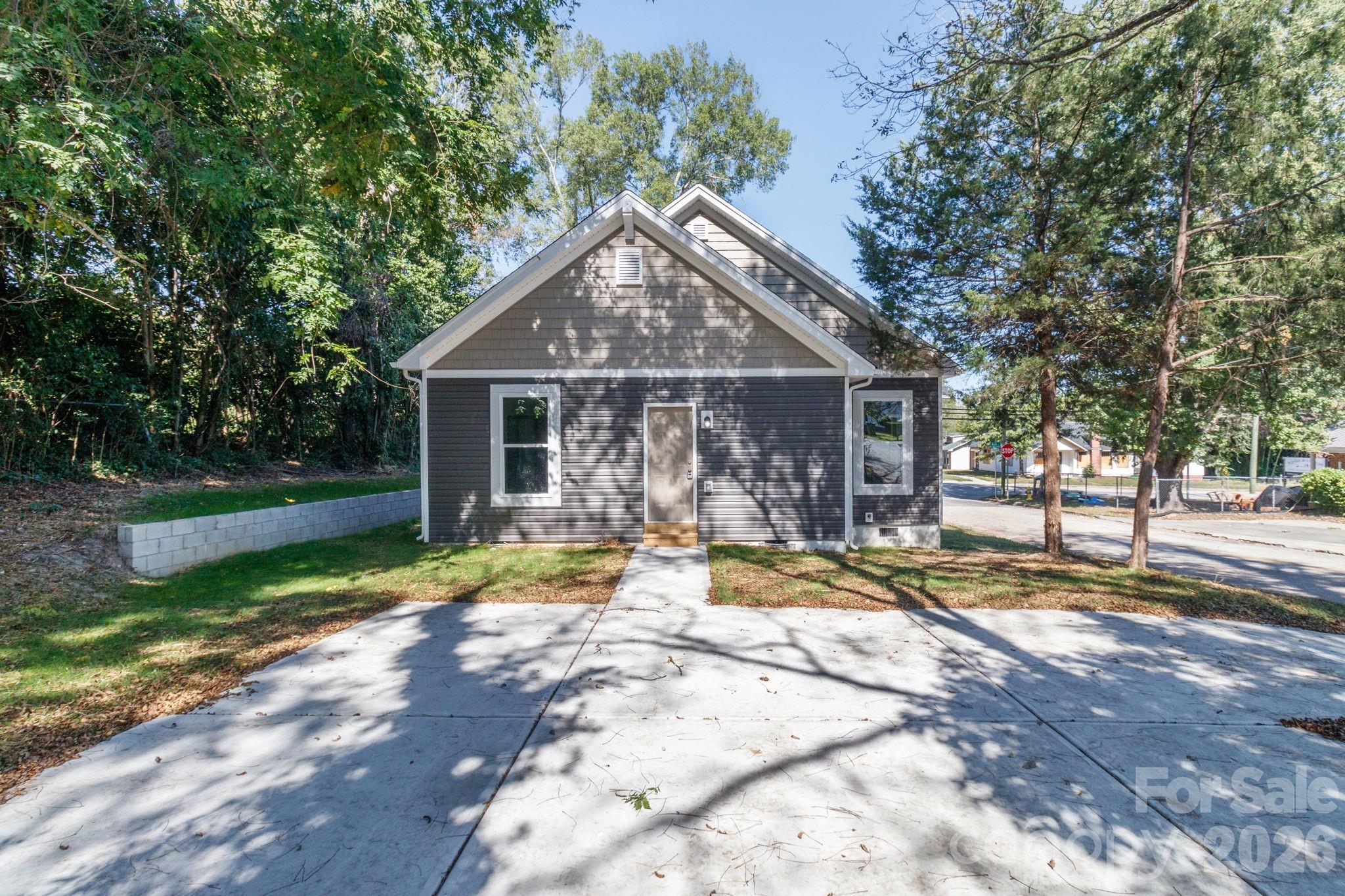 307 E Arch Street — Lancaster