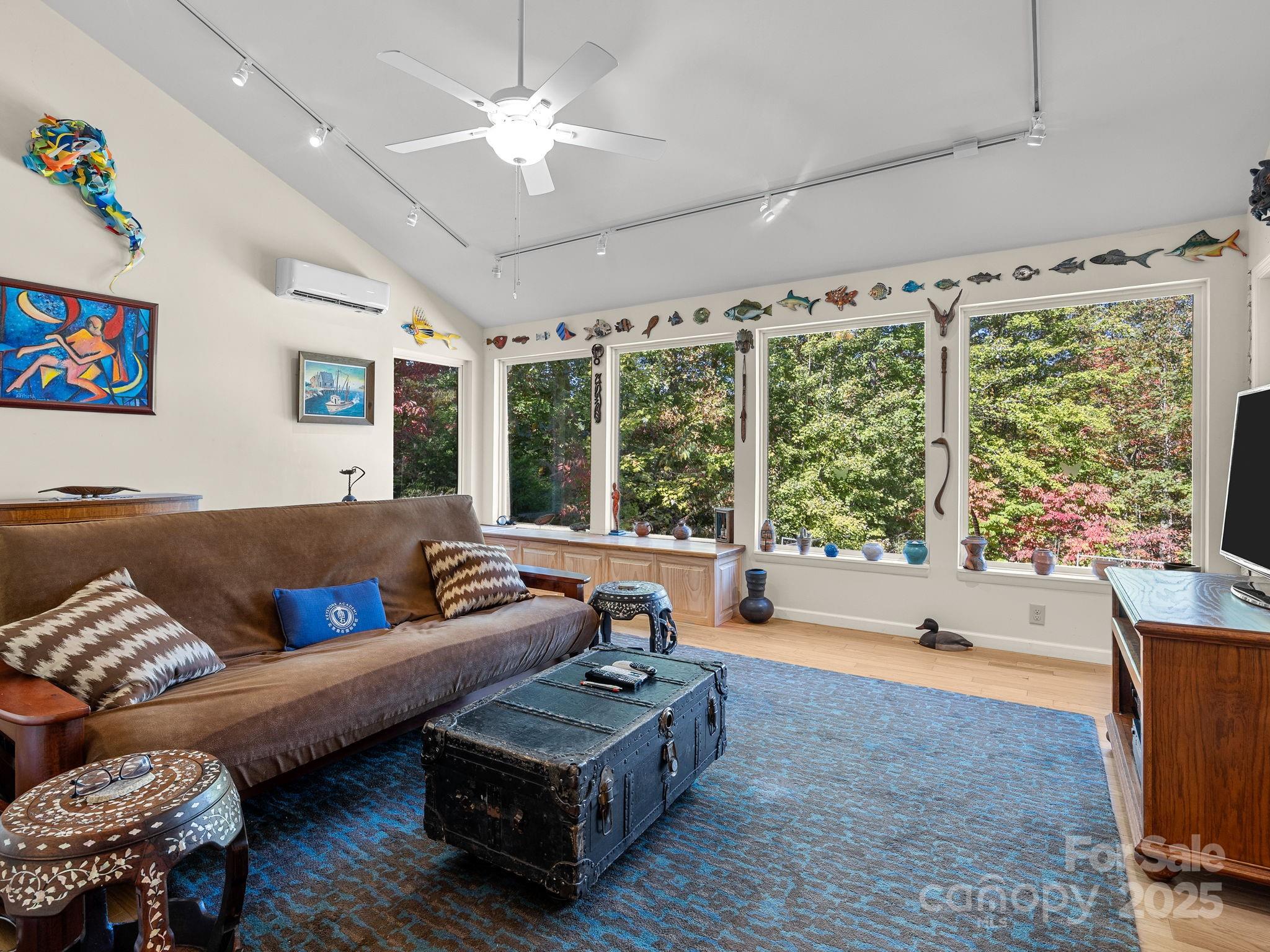 160 Caledonia Road — Landrum