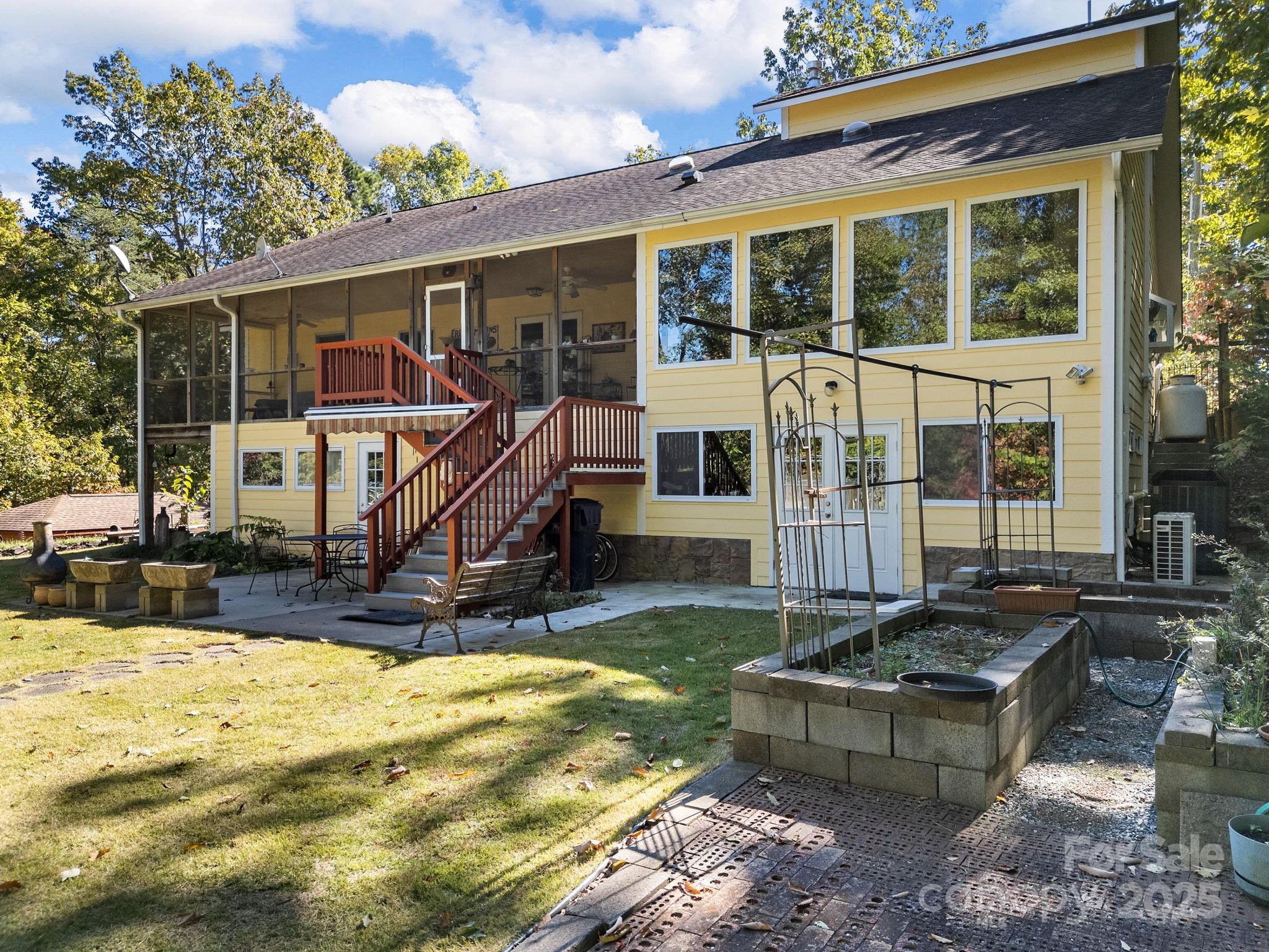 160 Caledonia Road — Landrum