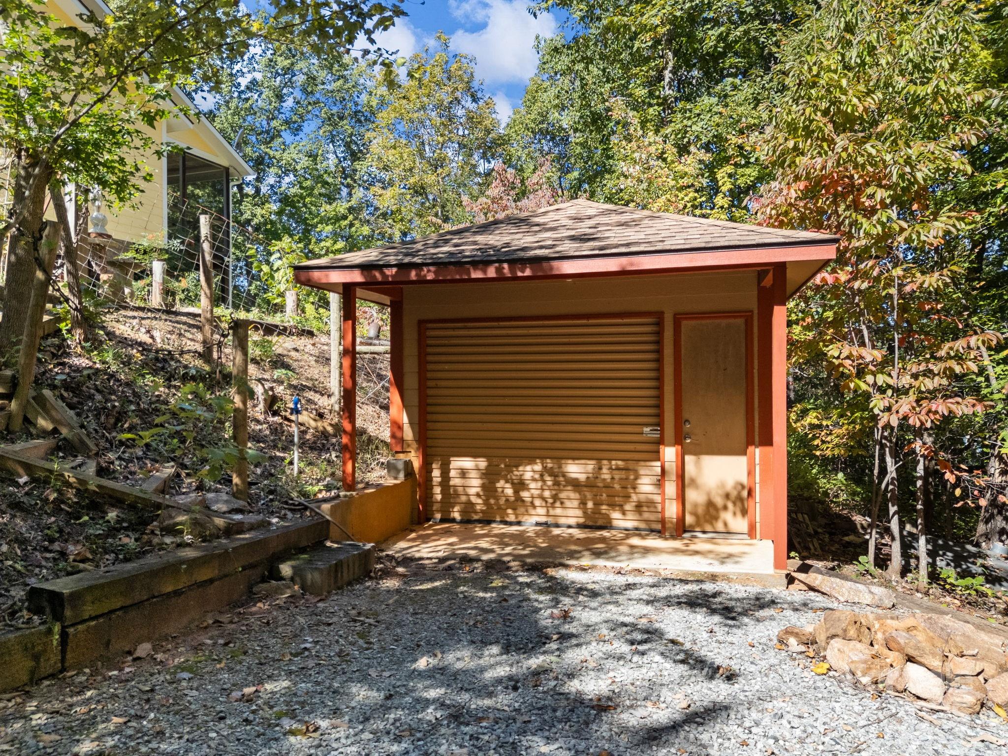 160 Caledonia Road — Landrum