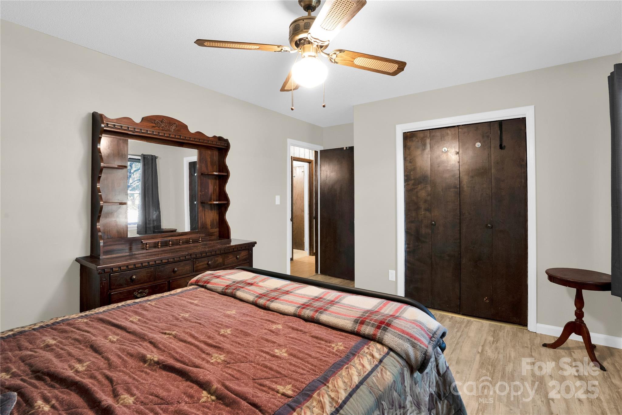 841 Knowles Drive — Dallas