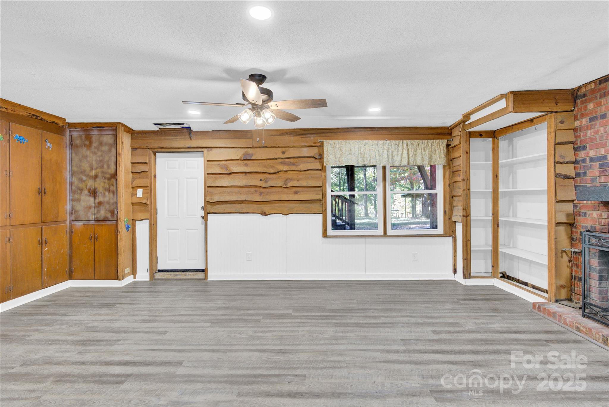 841 Knowles Drive — Dallas