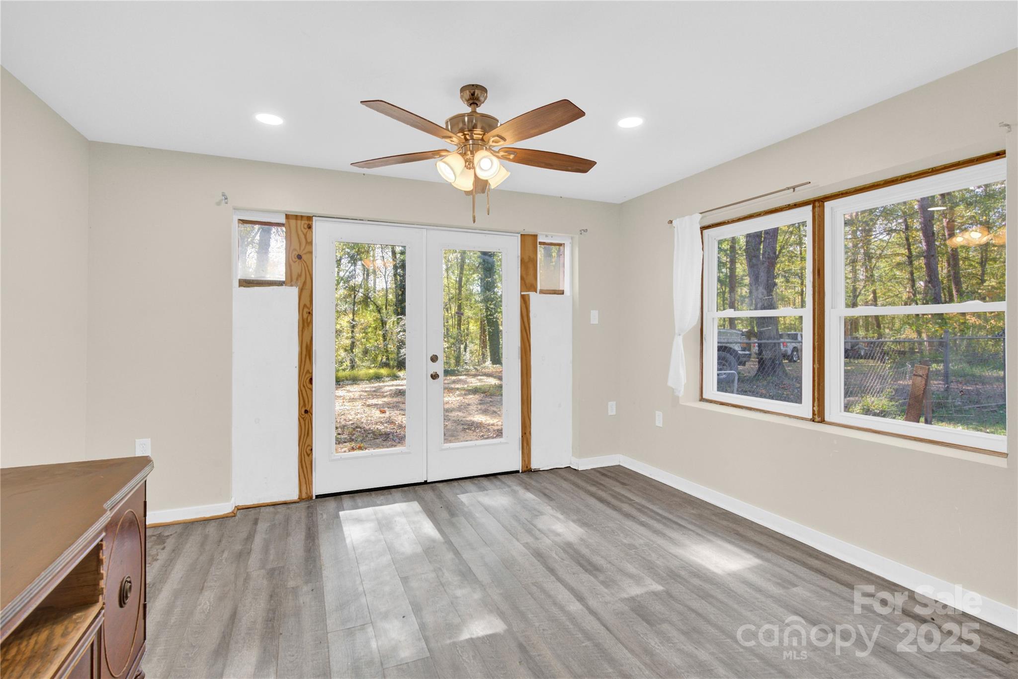 841 Knowles Drive — Dallas
