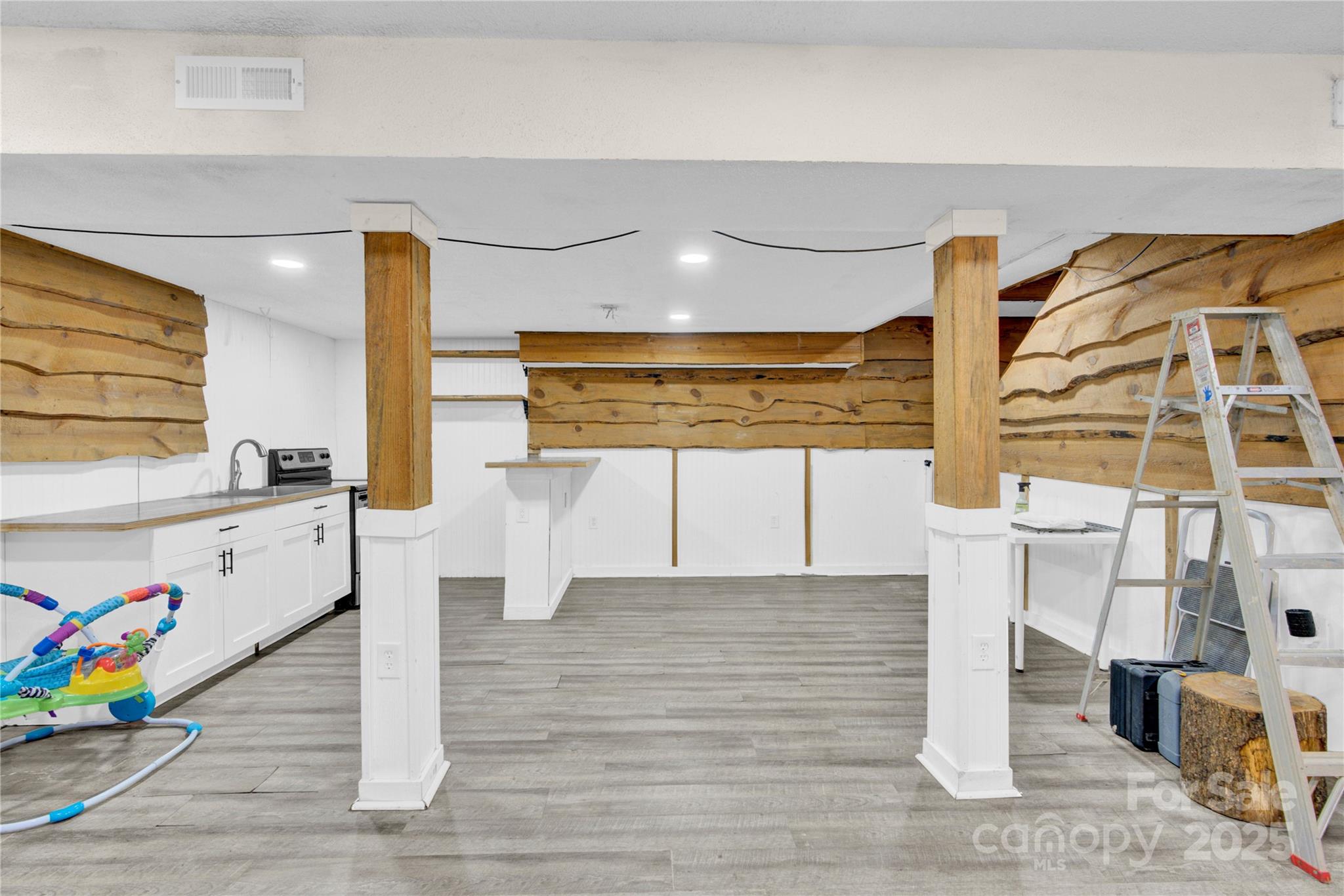 841 Knowles Drive — Dallas