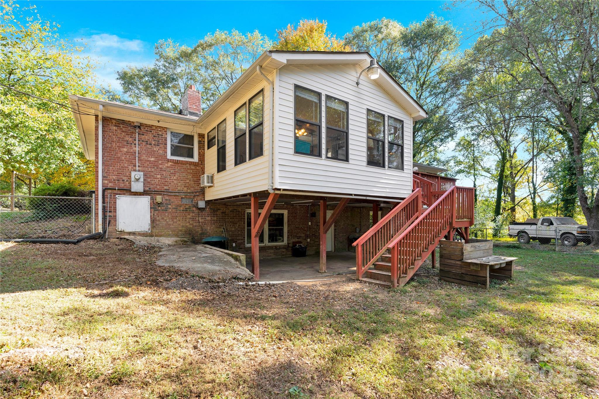 841 Knowles Drive — Dallas