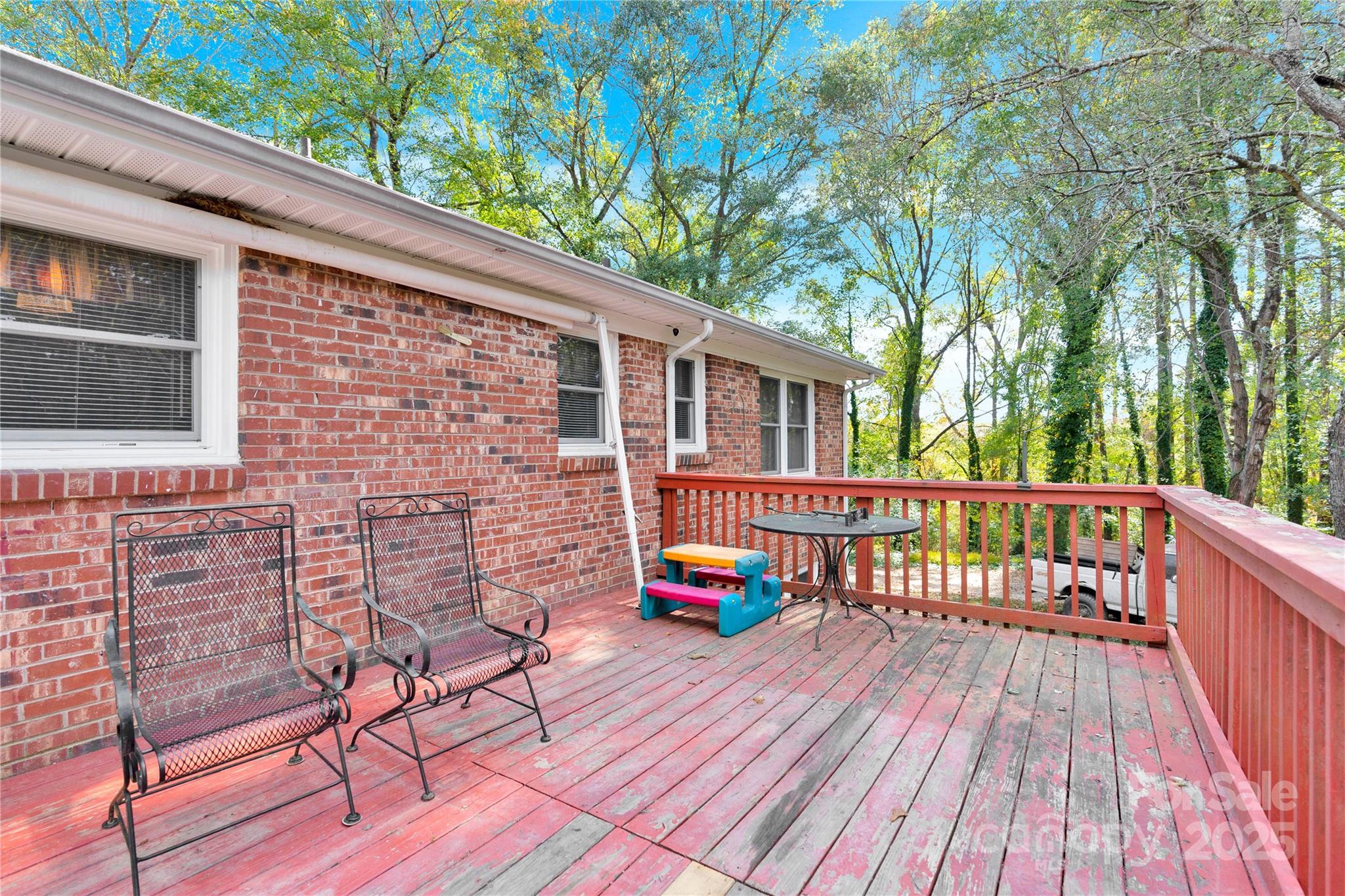 841 Knowles Drive — Dallas