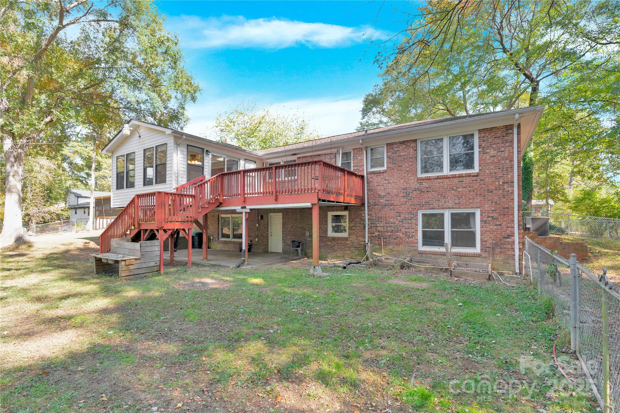 841 Knowles Drive — Dallas