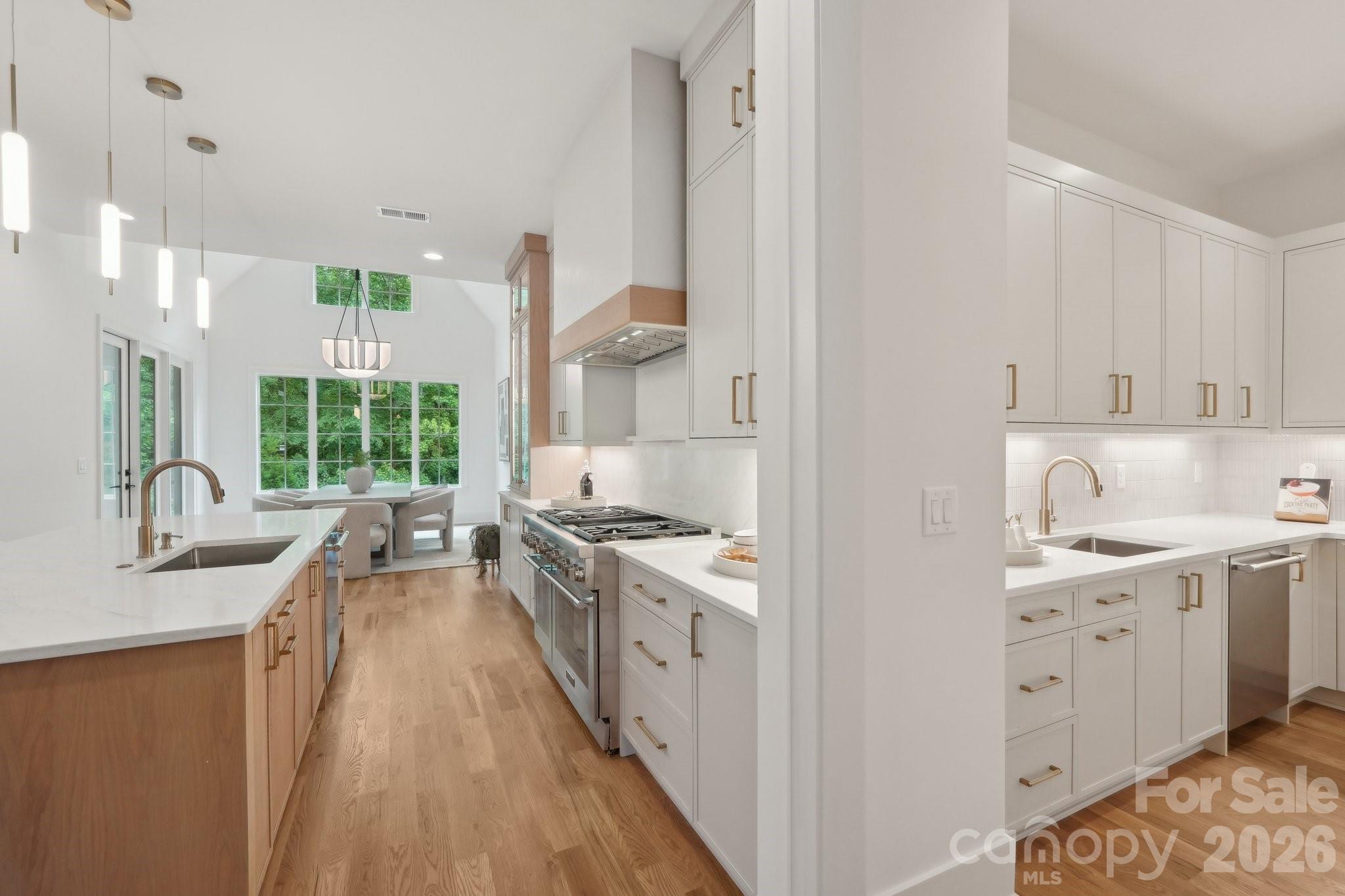 213 Crest Court — Weddington