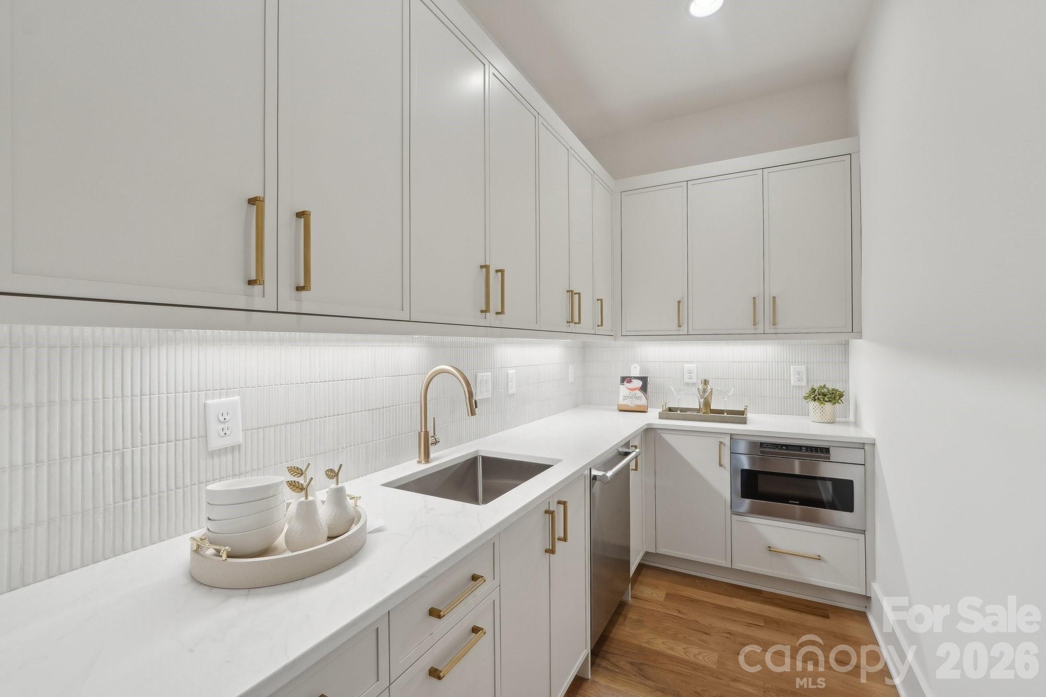 213 Crest Court — Weddington