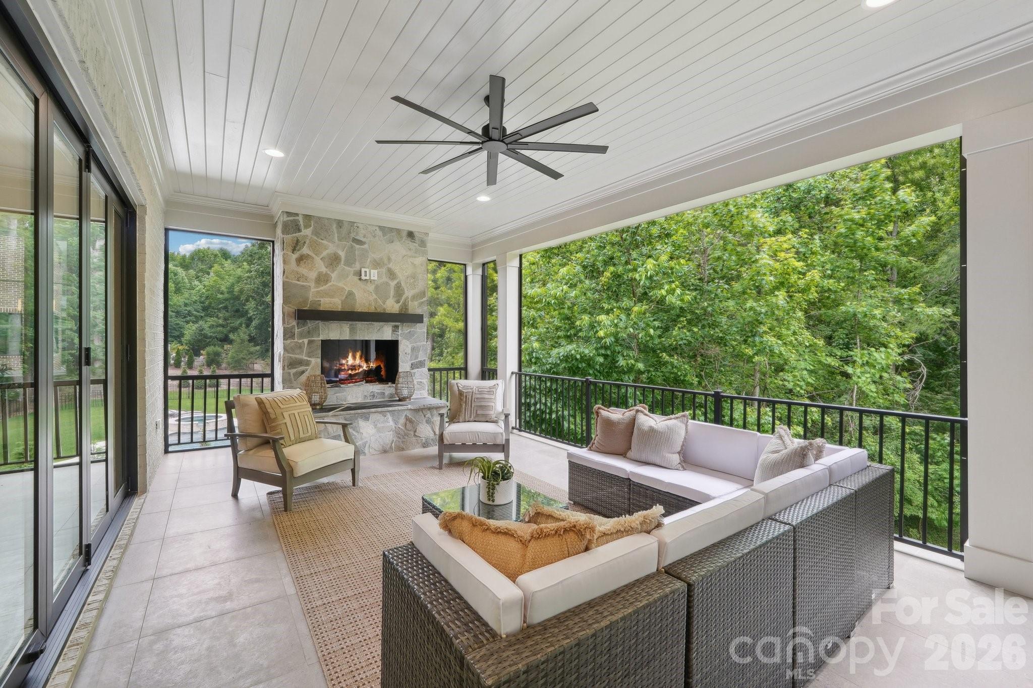 213 Crest Court — Weddington