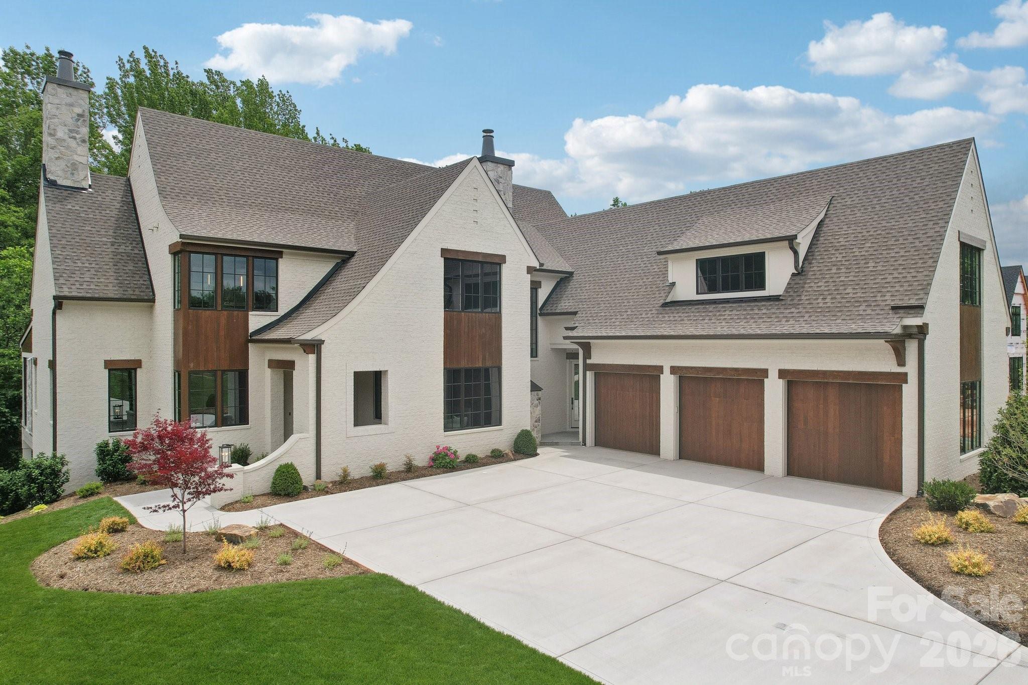 213 Crest Court — Weddington