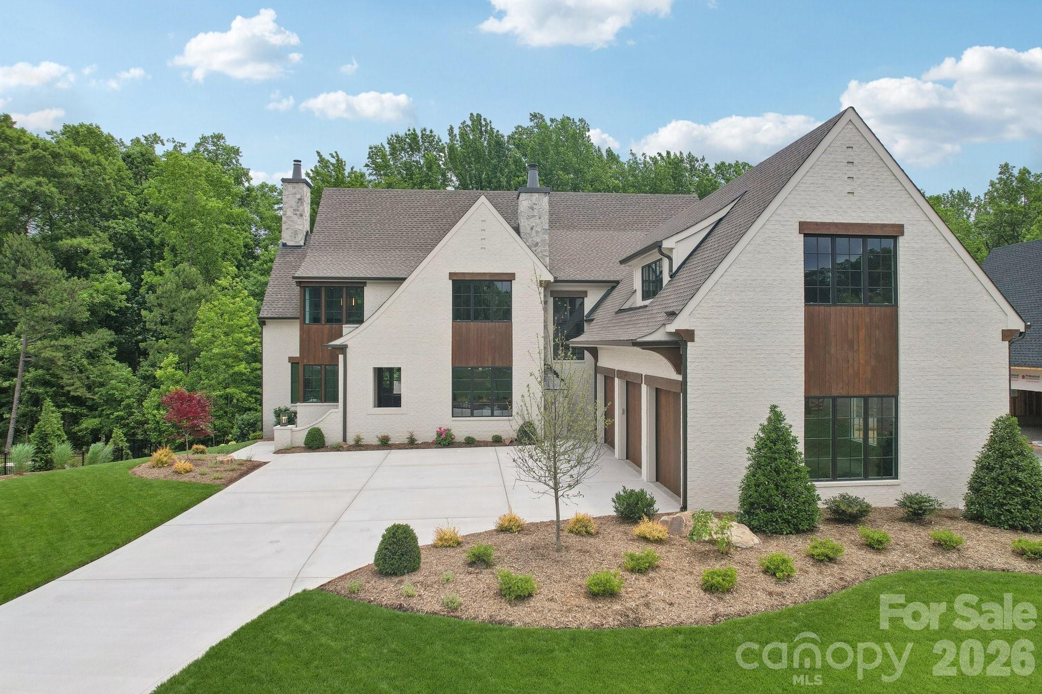 213 Crest Court — Weddington